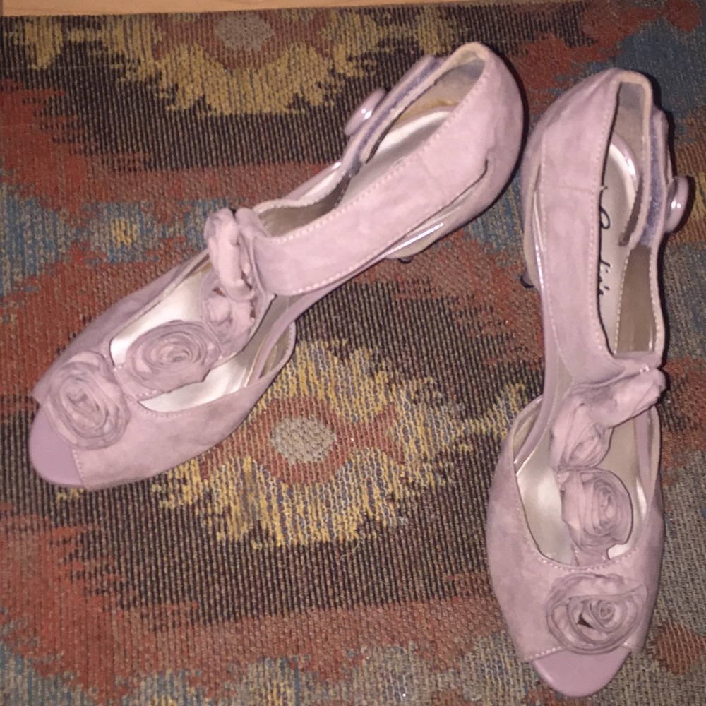 Tan candies heels